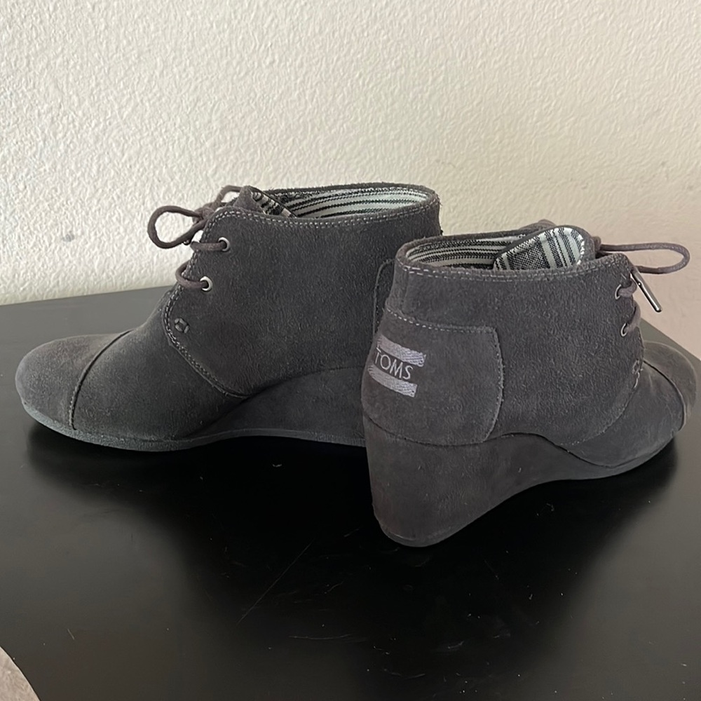 Toms gray suede booties